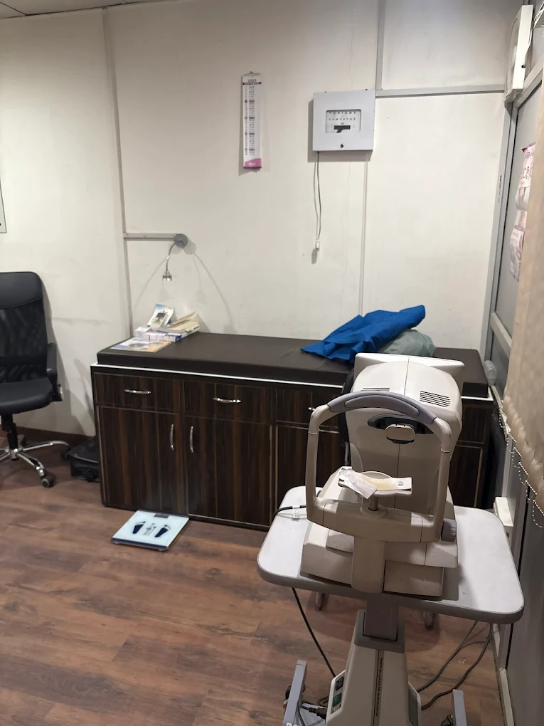 Doctor discussing eye care plan