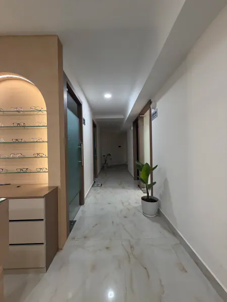 Clinic passage and eyewear display